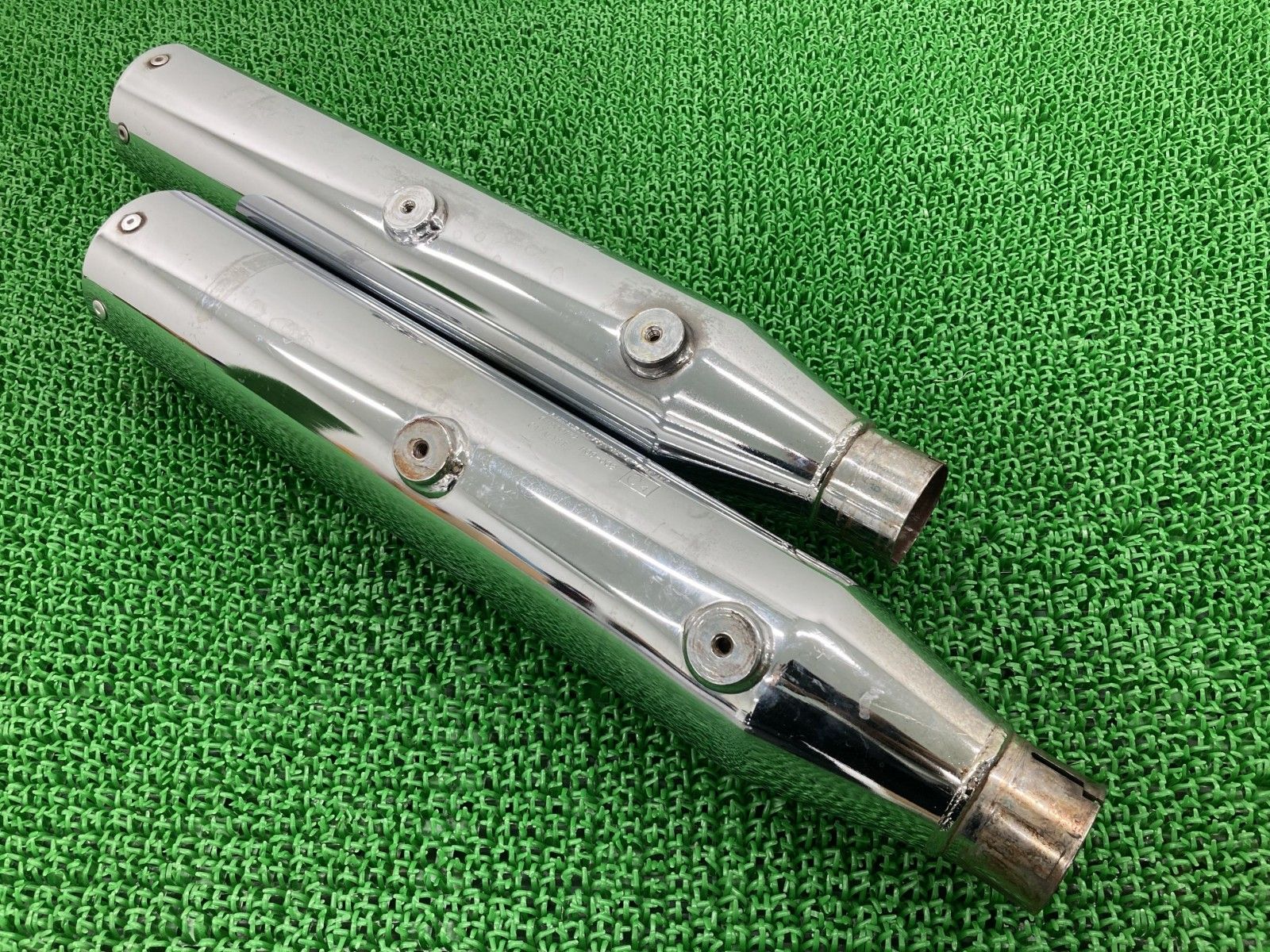 FXSB1580 サイレンサーマフラー 64900172 ハーレー 純正 バイク 部品