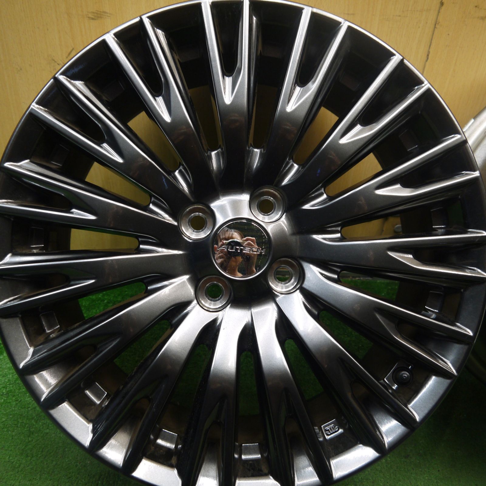 日産ノートオーラ純正アルミホイール 新車外しNo2 Yahoo!オークション -「日産ノート純正 新車外し」の落札相場