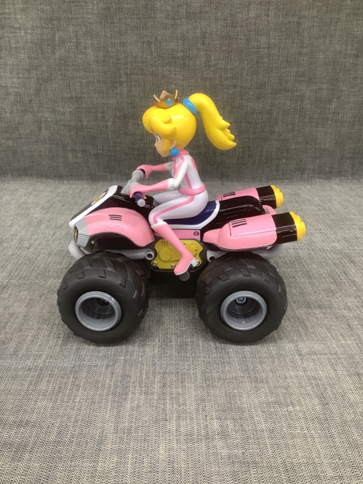 Q SI24062502 ≪中古品≫ マリオカートバギー R/C ピーチ姫