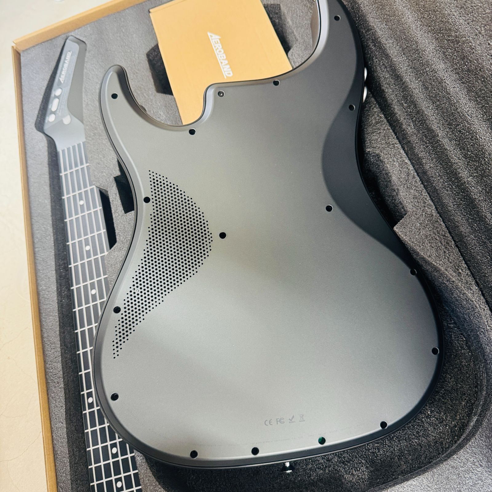 AeroBand Guitar ほぼ新品未使用 ほぼ新品】 AeroBand Guitar