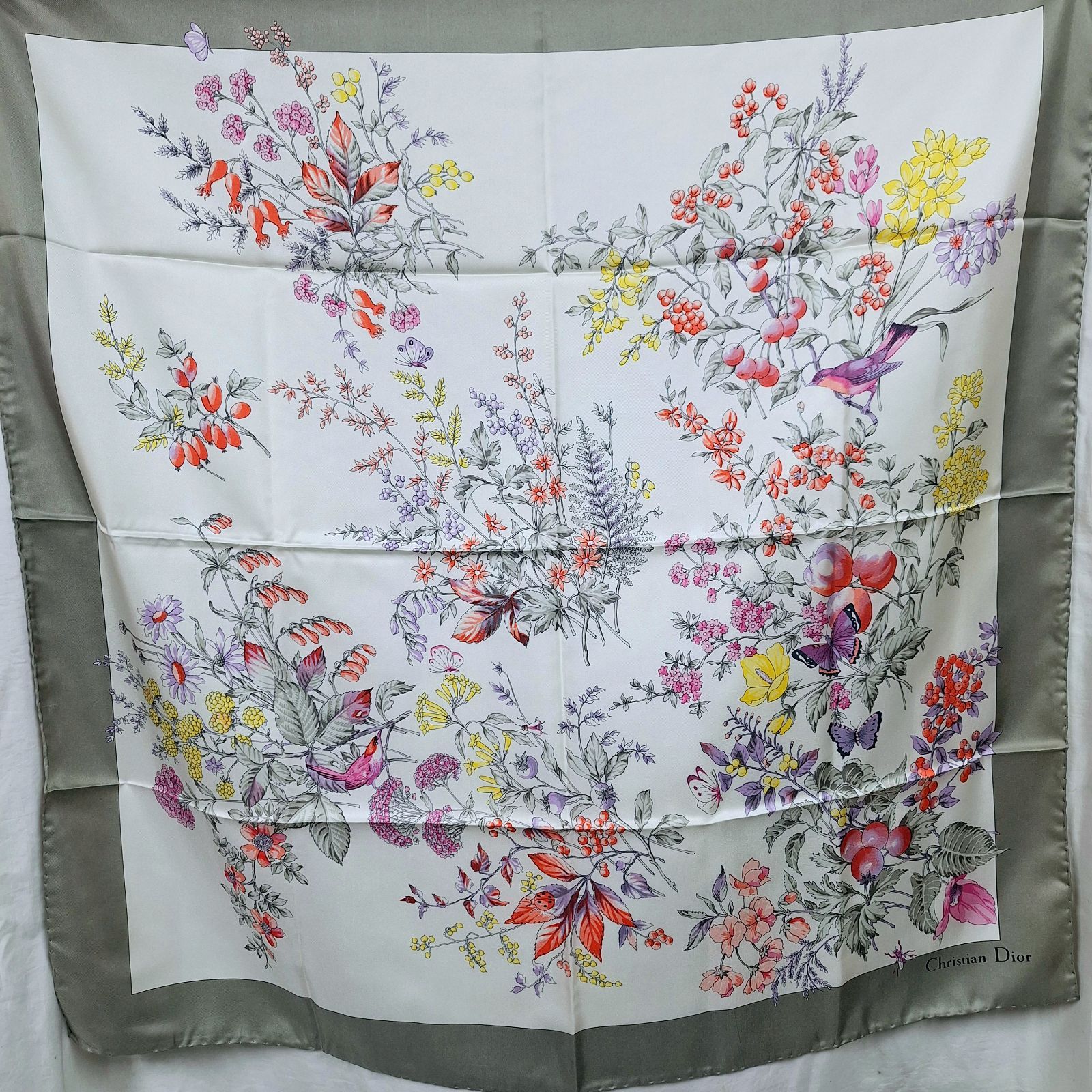 クリスチャンディオール シルク SILK スカーフ 総柄 花柄 ボタニカル 大判 クリスチャンディオール シルク SILK スカーフ 総柄 花柄