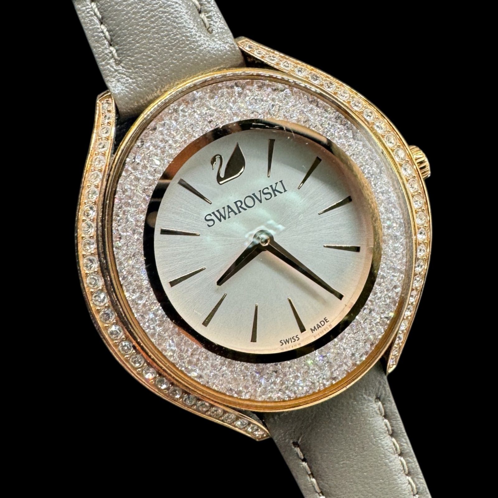 新品電池稼働品 美品 SWAROVSKI スワロフスキー CRYSTALLINE