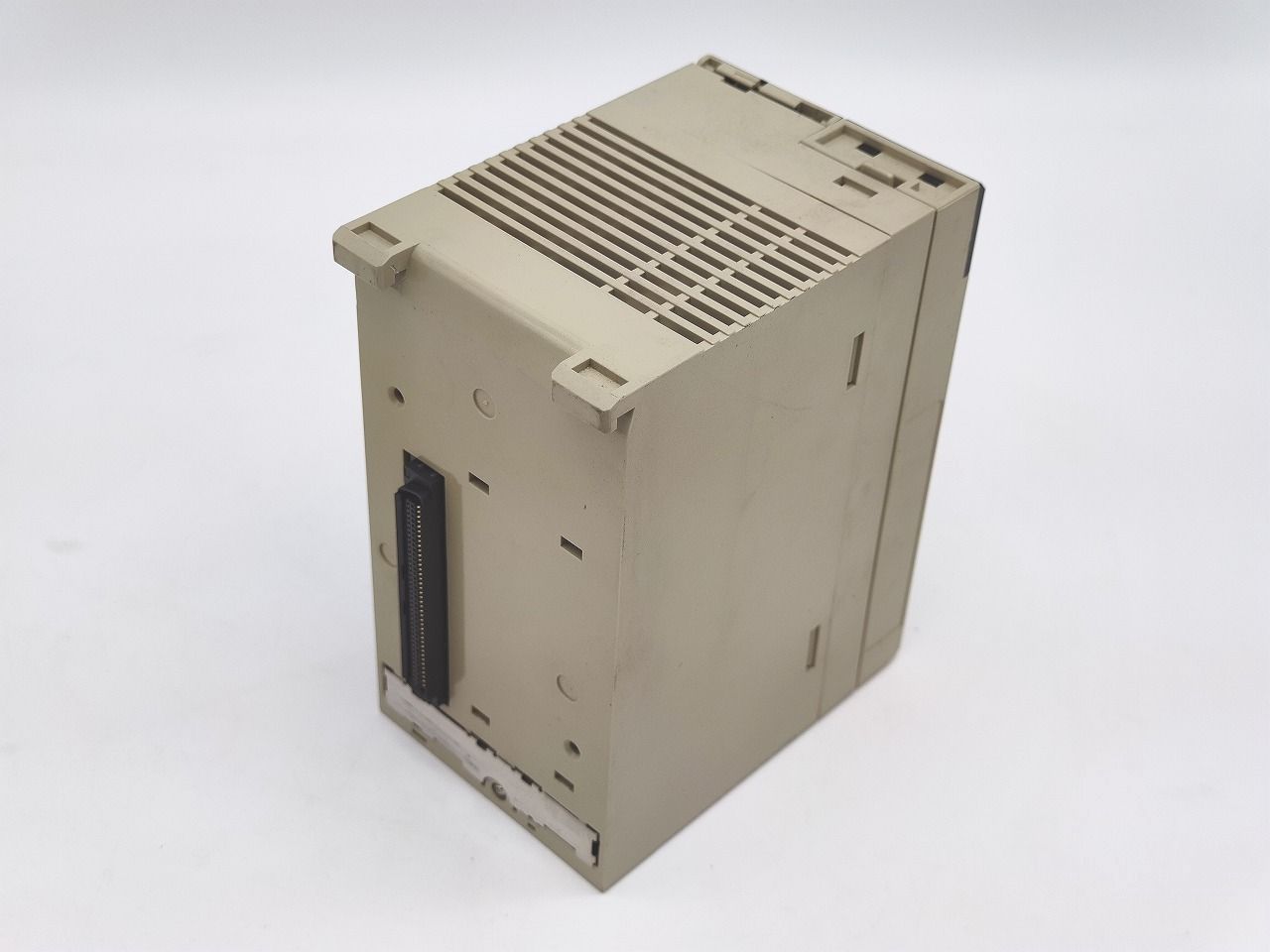インボイス対応 新品 オムロン CP1W-CN811 OMRON 4個セット オムロン-オリジナルのオムロン,CP1W-CIF01, CP1W-CIF11, CP1W