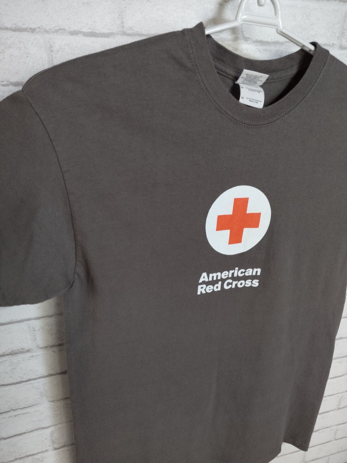 M／US古着／Ｔシャツ／American Red Cross／アメリカ赤十字／GILDAN メルカリShops