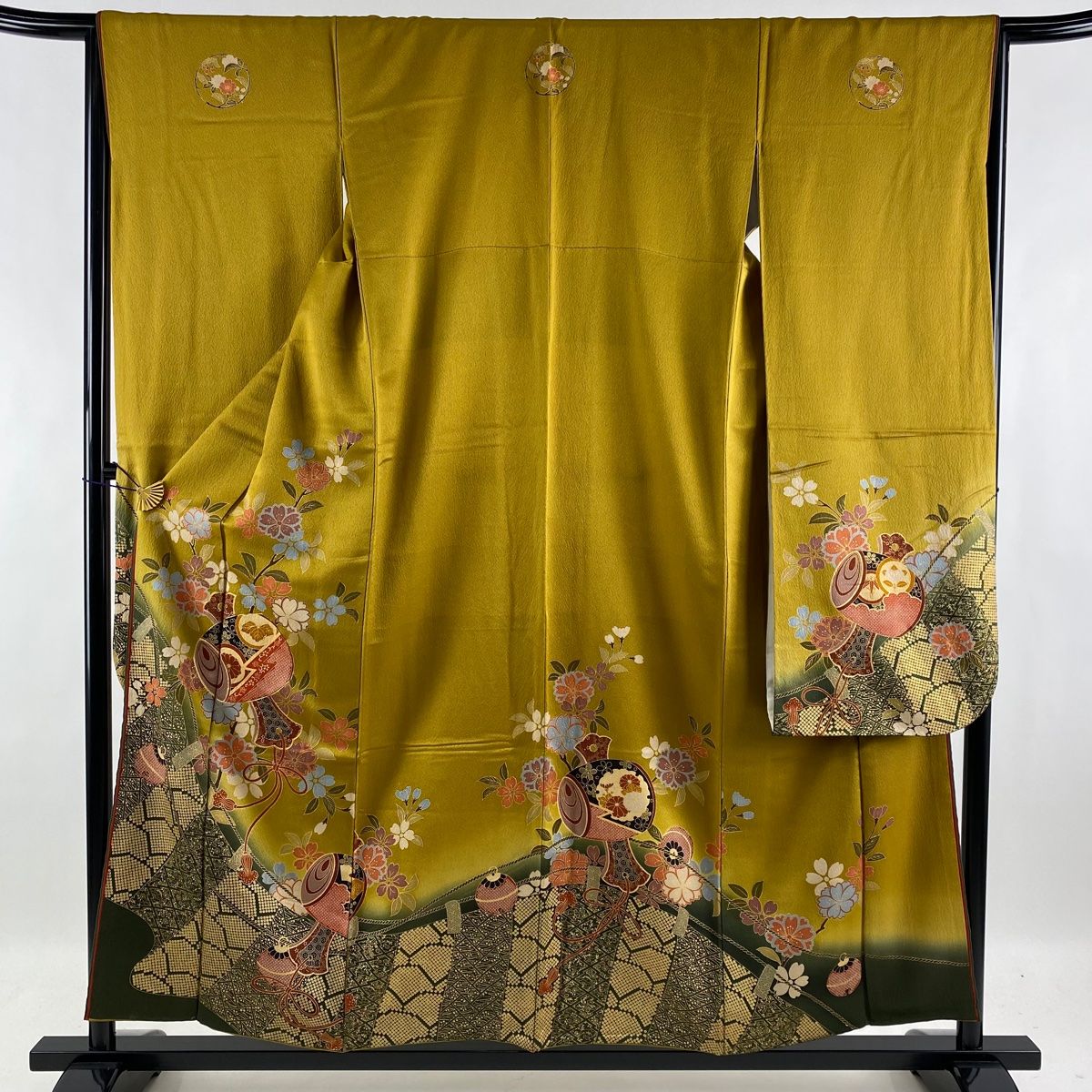 振袖 美品 名品 小槌 桜 金糸 金彩 黄土色 袷 身丈156cm 裄丈66cm M 正絹 【中古】 - メルカリShops