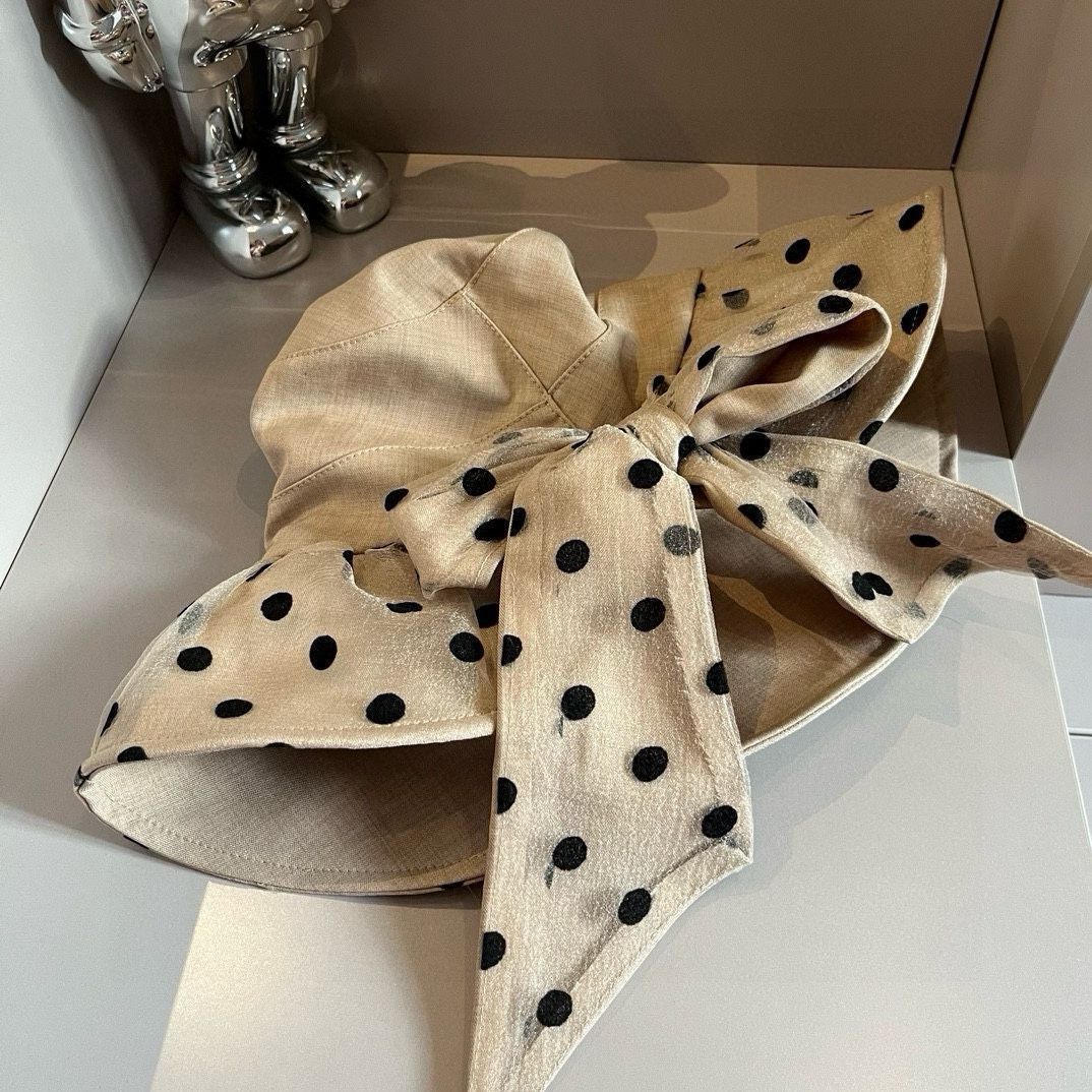 ヴァレンティーノ バタフライブーケ帽子｜ポイント柄