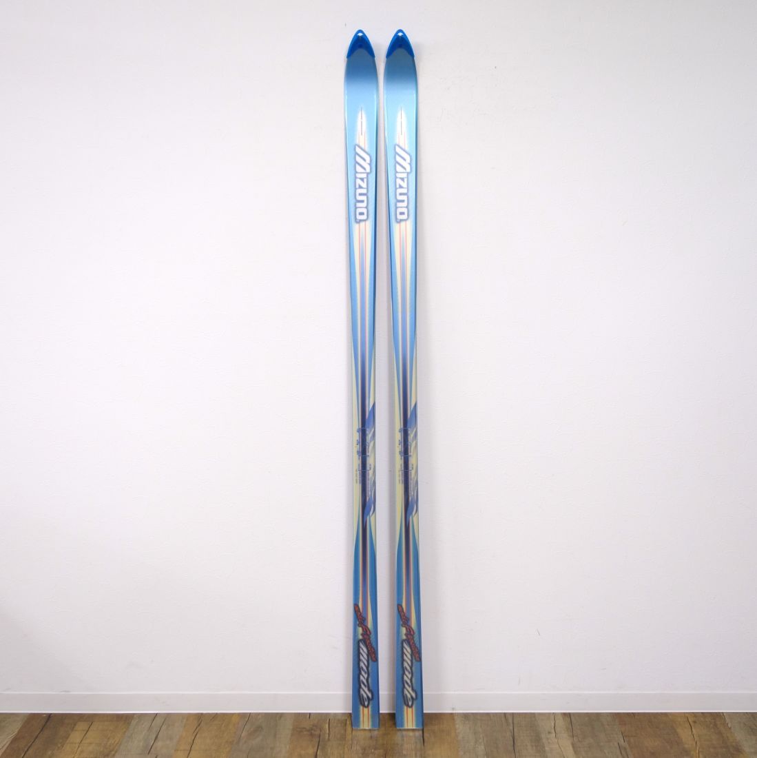 未使用 ヘッド HEAD CYBER X20 170cm センター 62ｍｍ カービング スキー板 アウトドア 重量実測：約1600ｇ(一本あたり)