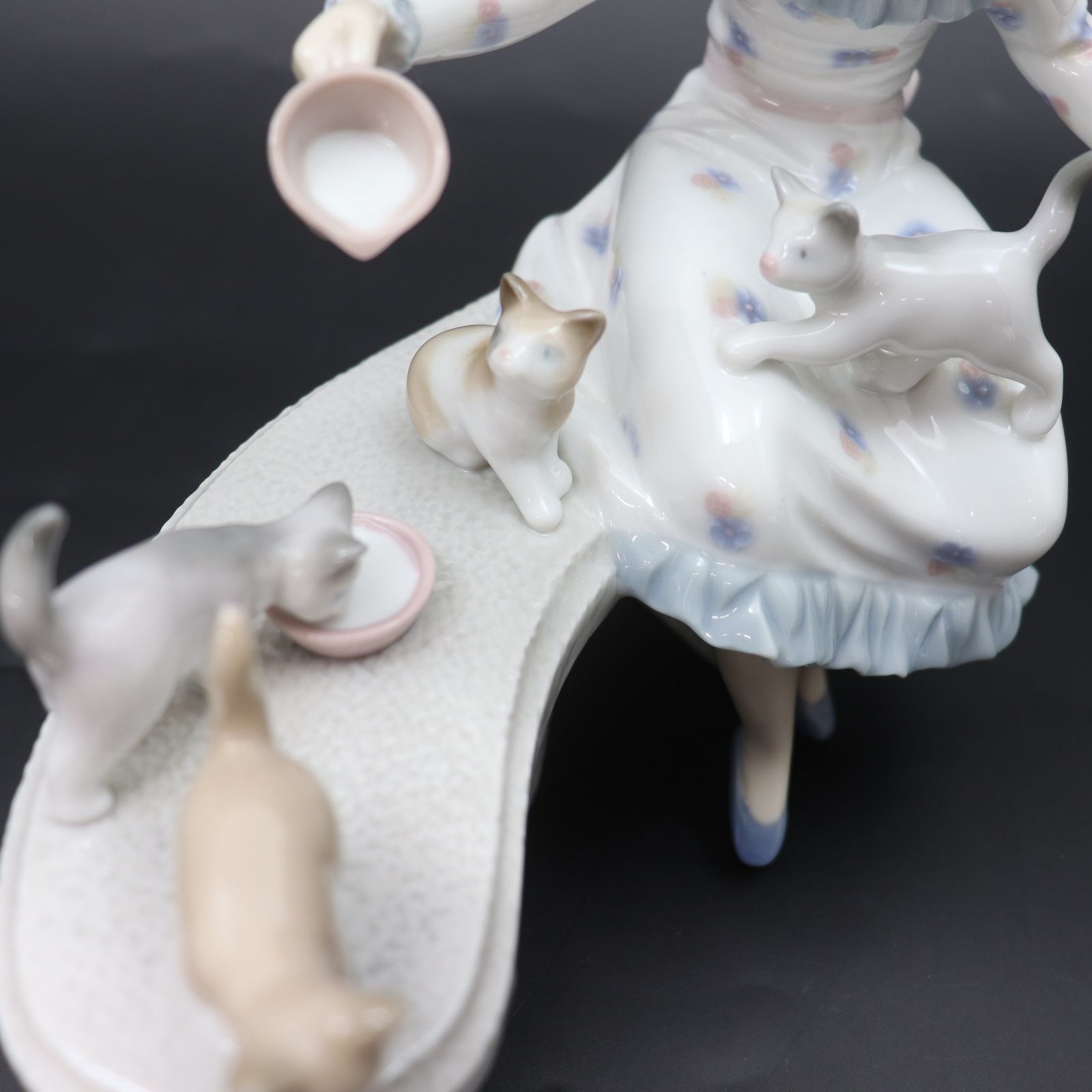 ☆週末限定特価☆ リヤドロ ミルクのお時間 美品