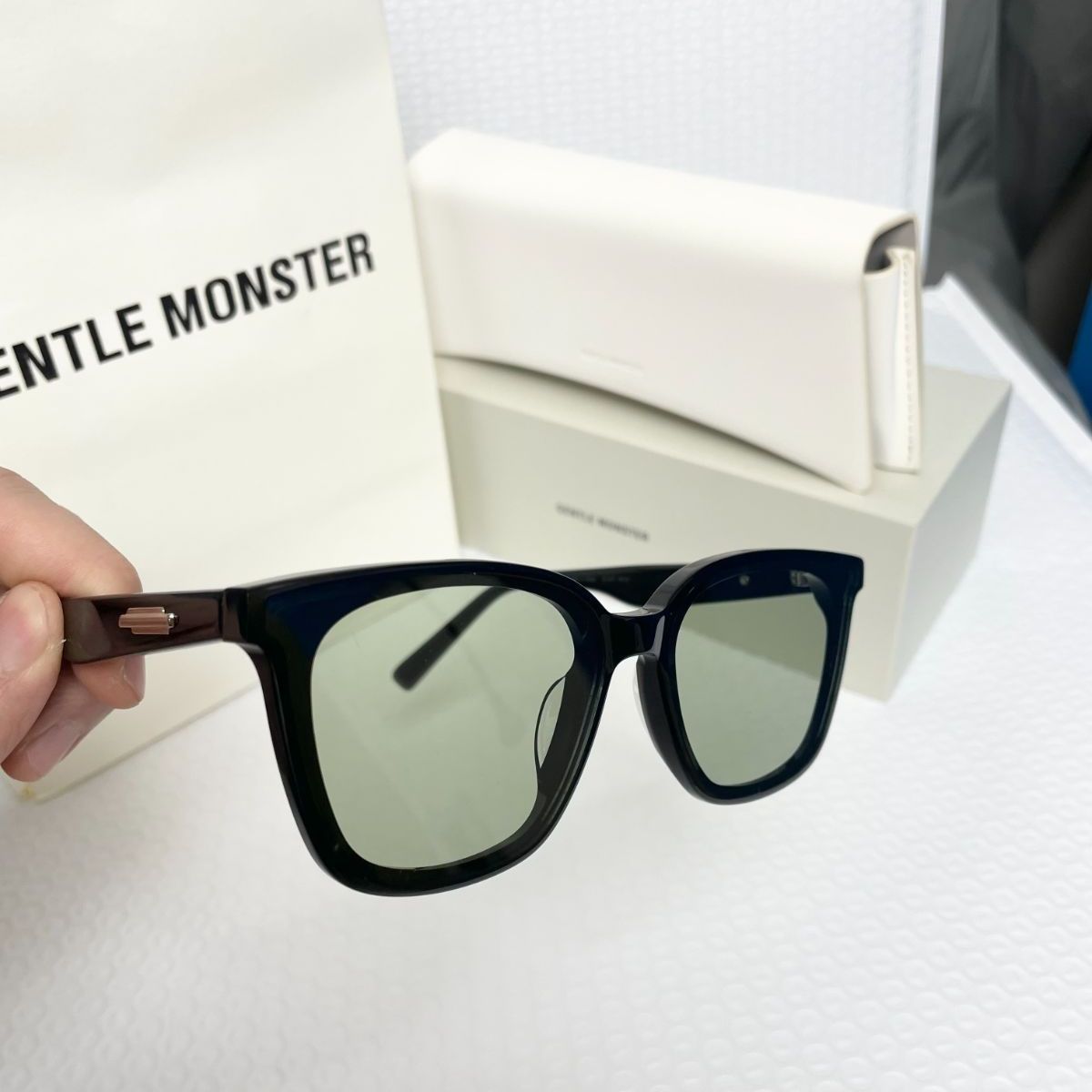 GENTLE MONSTER LILIT 01(K) ジェントルモンスター サングラス登坂広臣着用