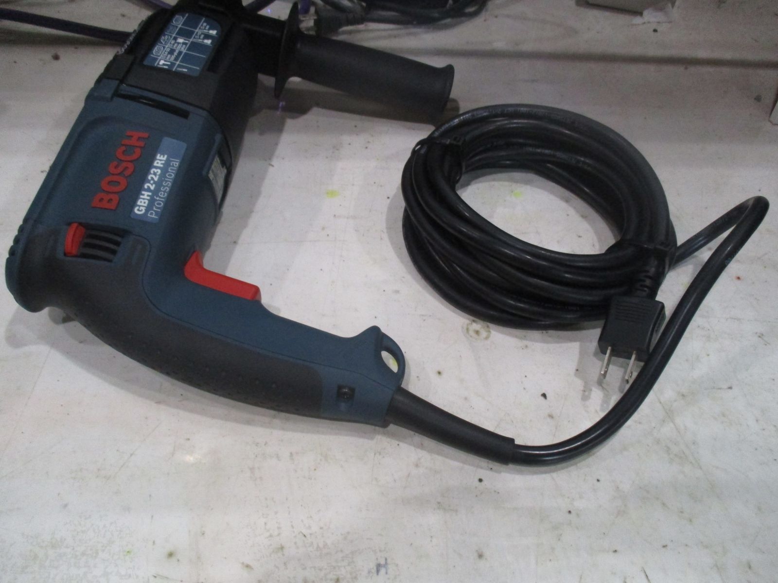 ☆ボッシュ(BOSCH) ハンマドリル GBH2-23RE【川口店】 - メルカリ