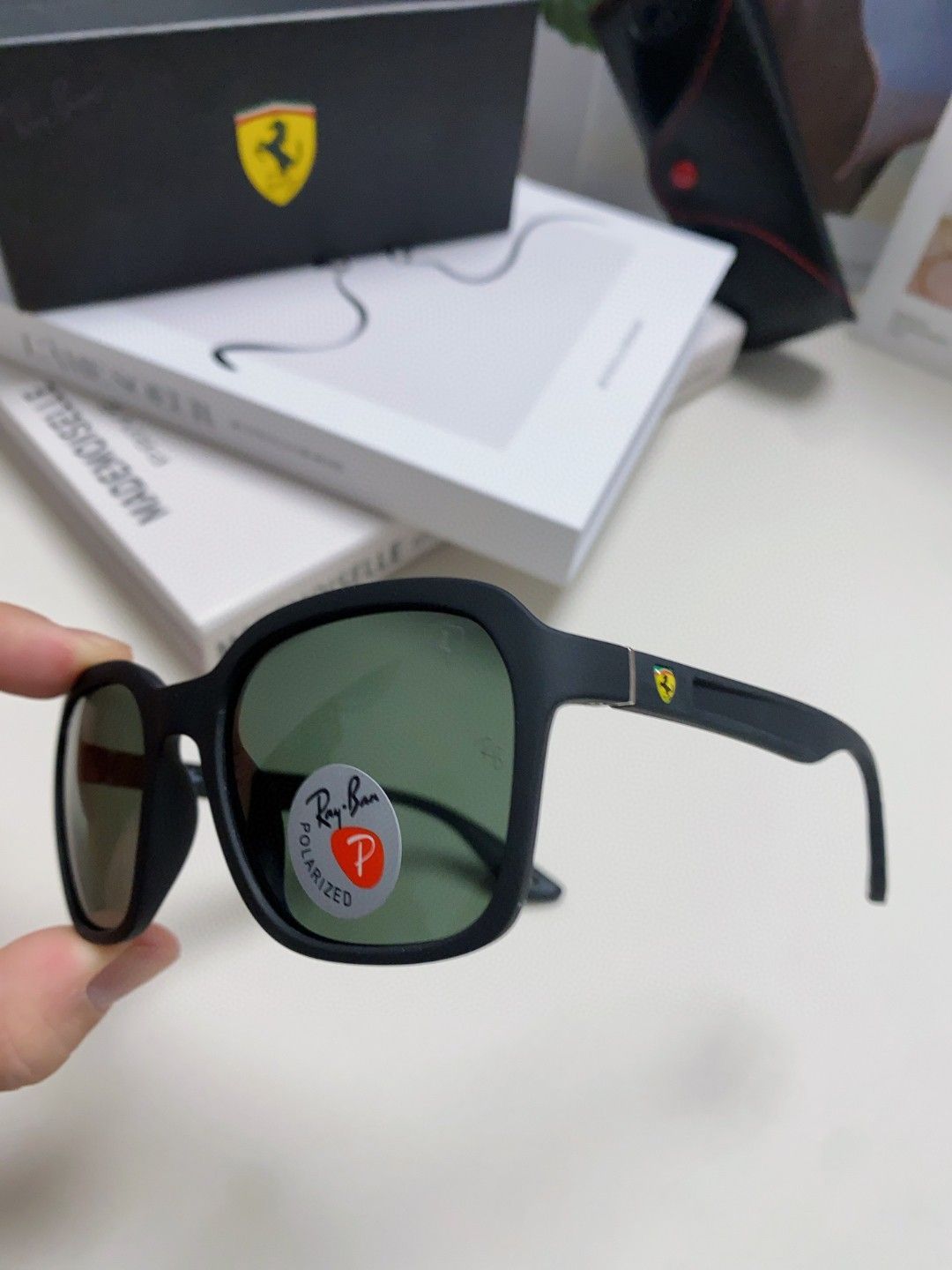 Ray Ban レイバン×フェラーリ サングラス RB4343-3