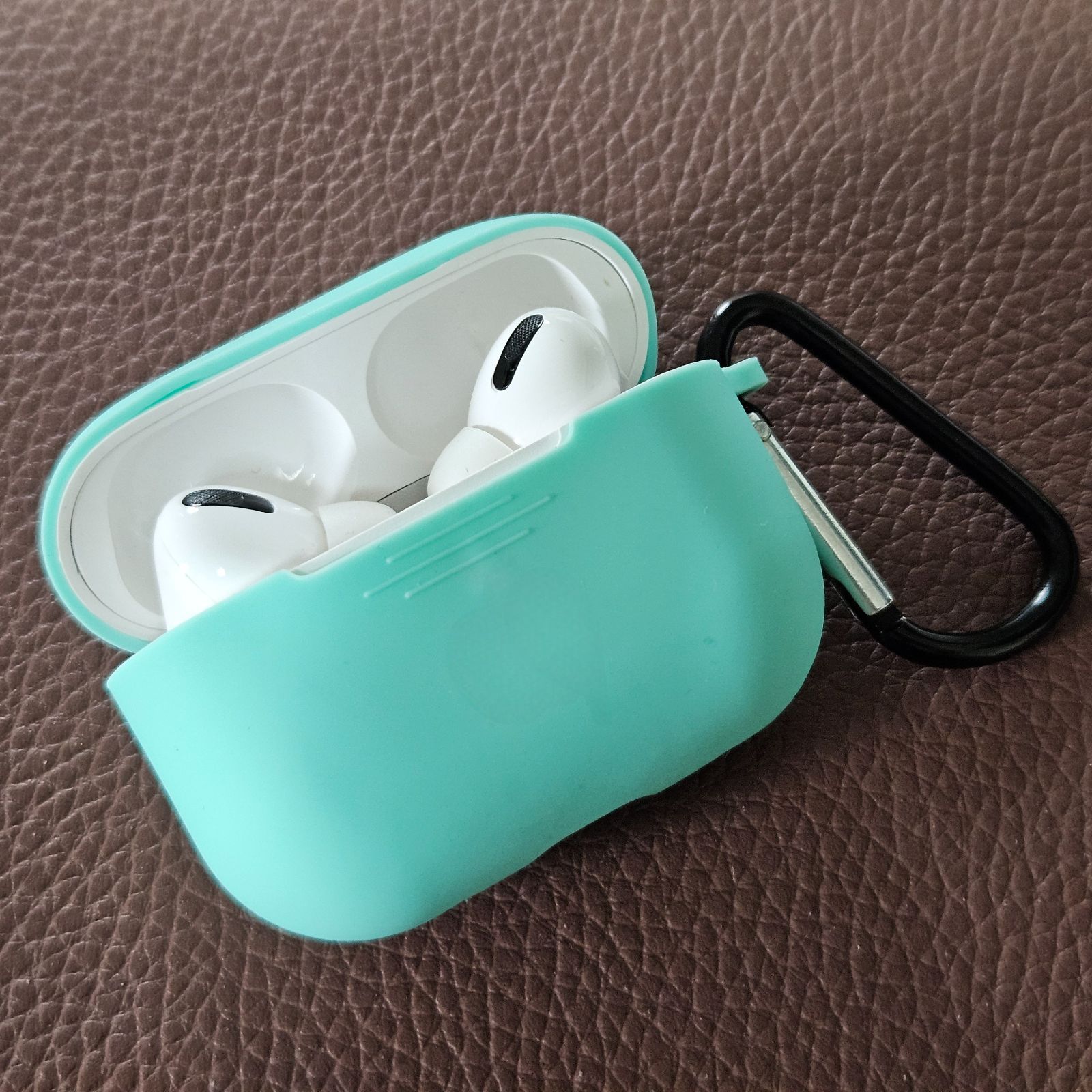 AirPods Pro 2 ケースカバー シリコン ノーブランド 無地 各色 - メルカリ 