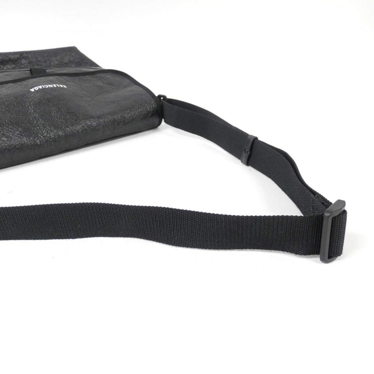 バレンシアガ EXPLORER MESSENGER 620259 1WGDX ショルダーバッグ バレンシアガ EXPLORER MESSENGER 620259 1WGDX ショルダーバッグ