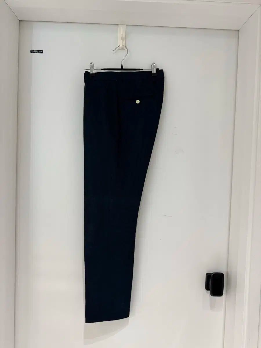 男性用スーツ