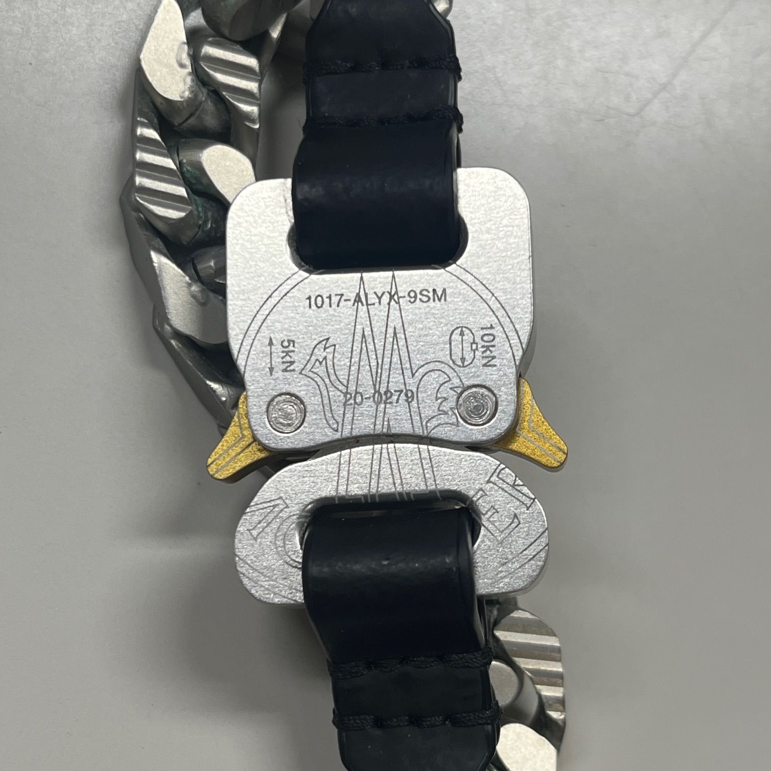 MONCLER×ALYX モンクレール　チェーンブレスレット MONCLER 【値下げ】MONCLER x 1017 ALYX 9SM ロゴ バックル