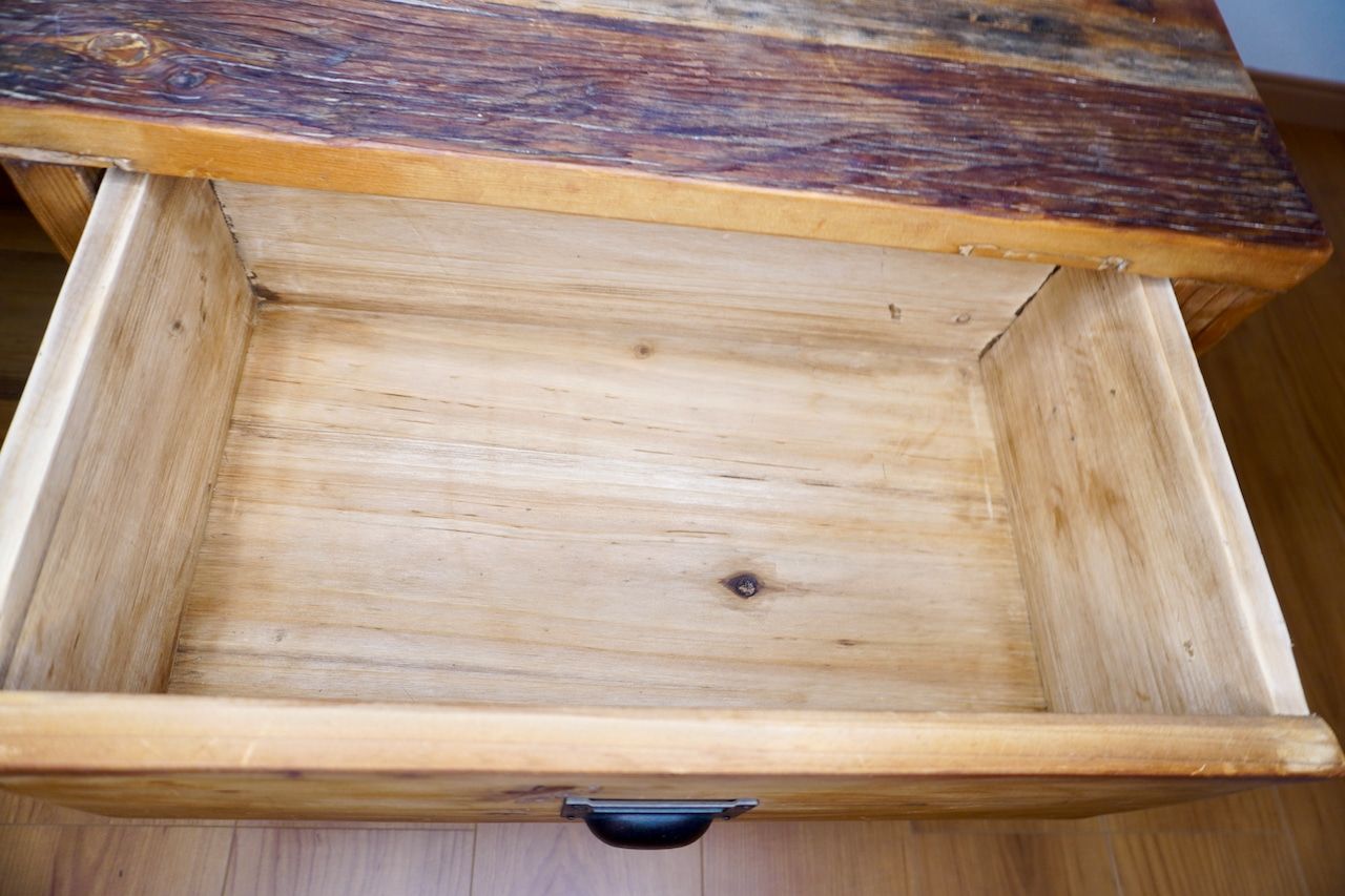 カフェテーブル