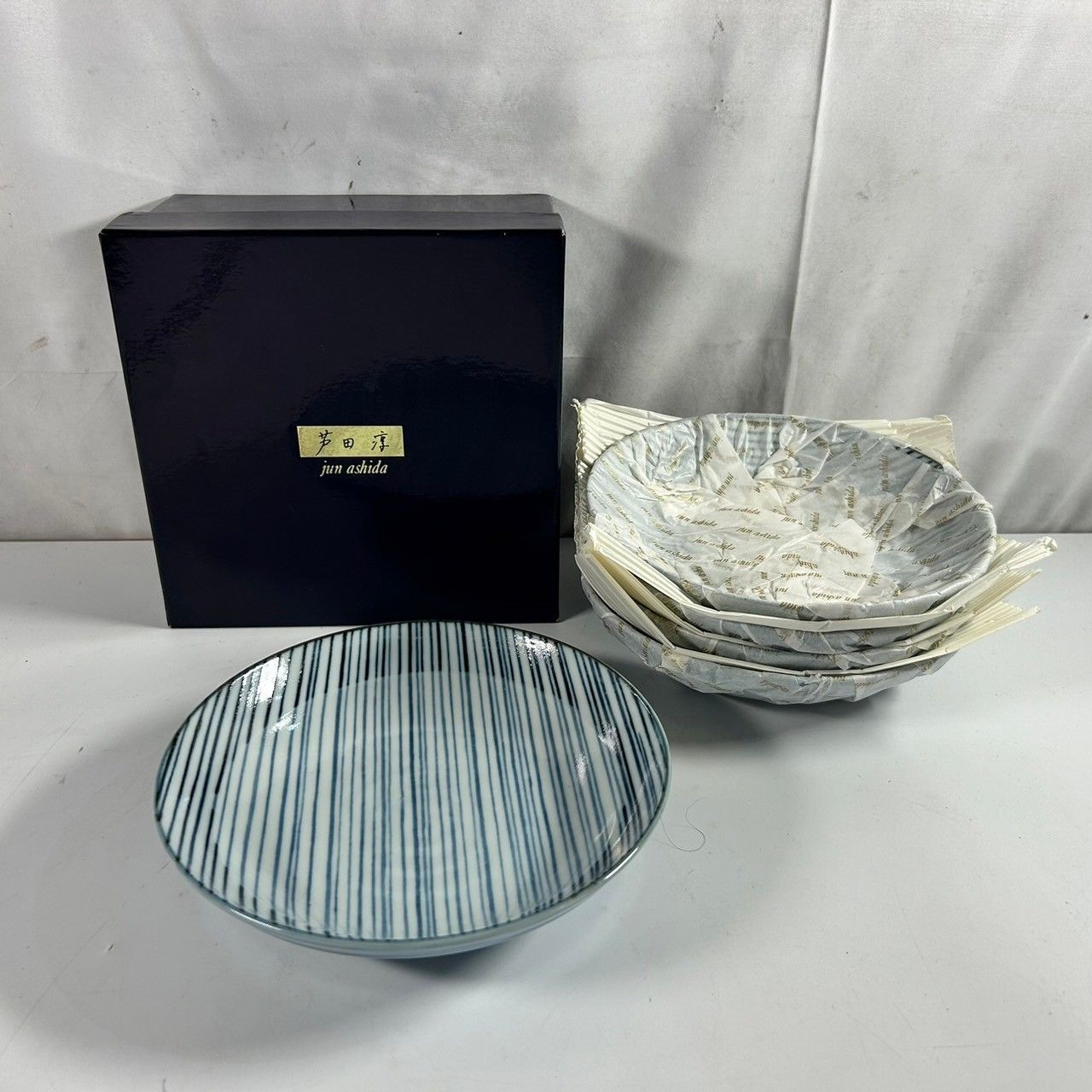 李朝家具　ソバン　角膳　白磁　花器　バンダジ　モリジャン　瓶　皿　家具 李朝家具 ソバン 角膳 白磁 花器 バンダジ モリジャン 瓶 皿