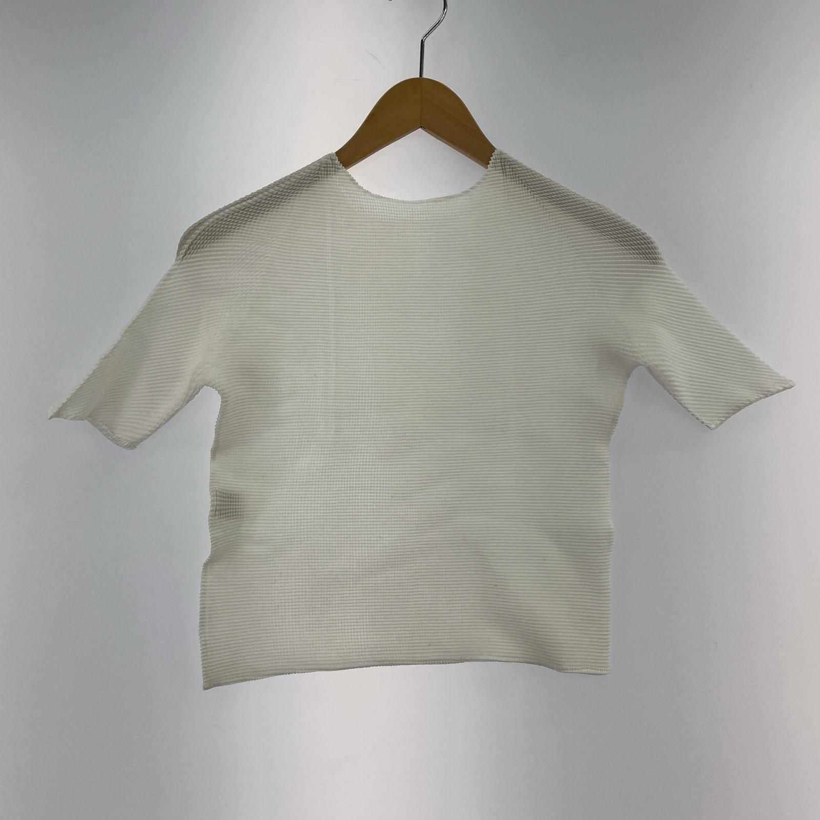 ISSEY MIYAKE トップス M ホワイト ISSEY MIYAKE - 【中古  