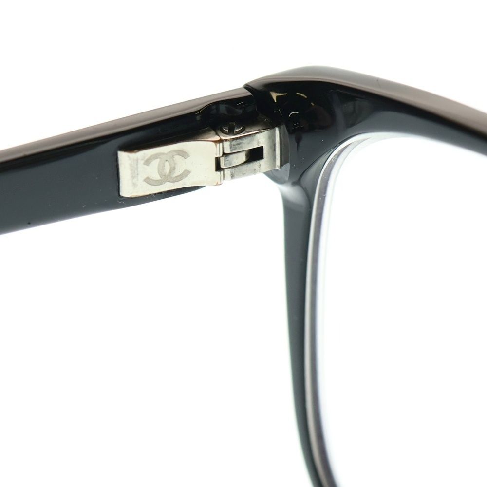 ブラックフレーム クリアレンズ