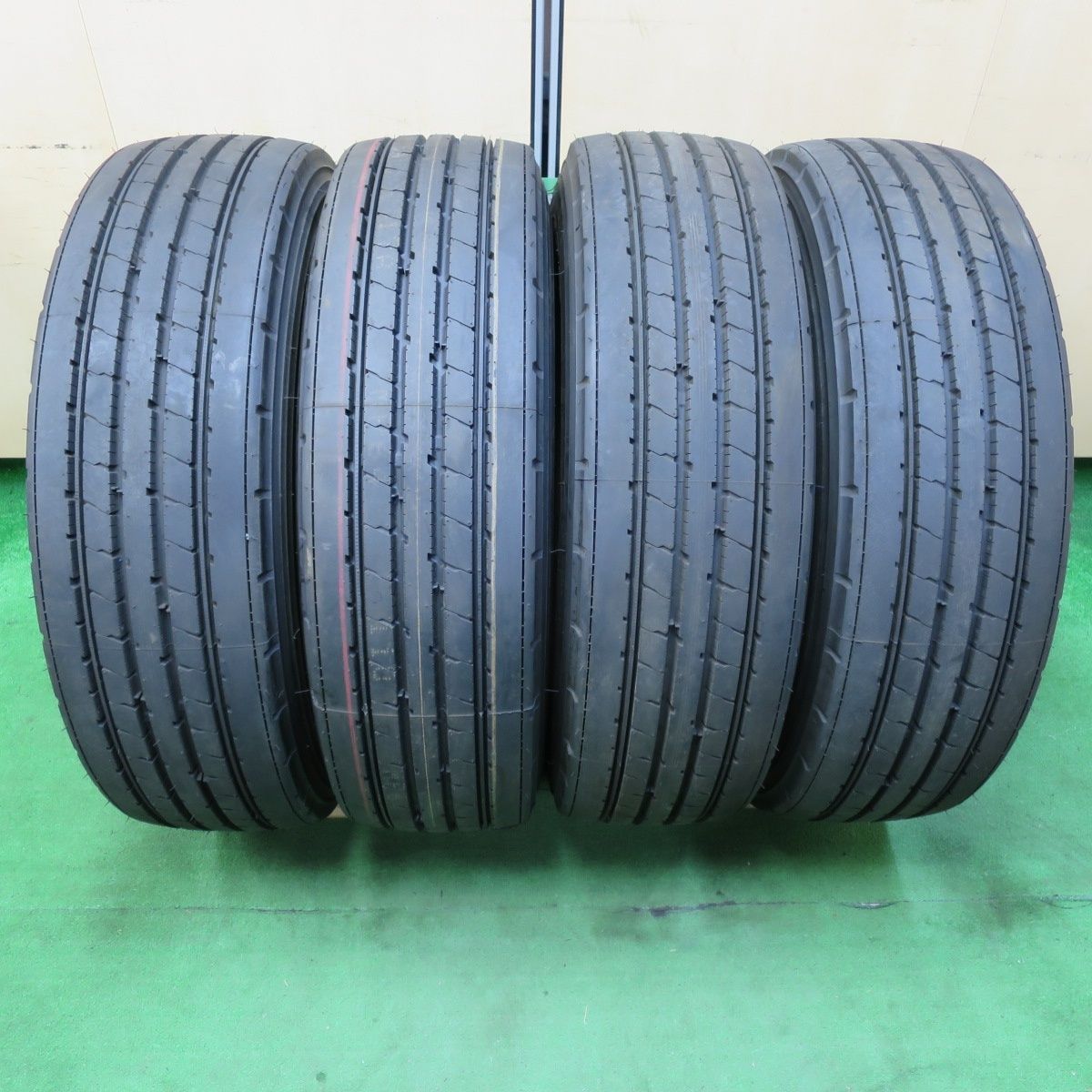 送料無料* 新車外し！24年☆トラック タイヤ 265/70R19.5 140/138J ブリヂストン R173 19.5インチ☆4070704イノタ  - メルカリ