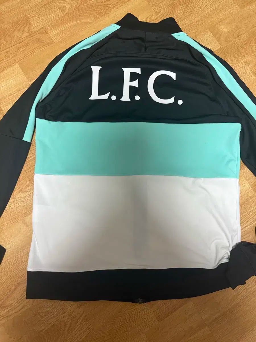 リヴァプール ジャージ リバプール チャンピオンズリーグ ジャージ