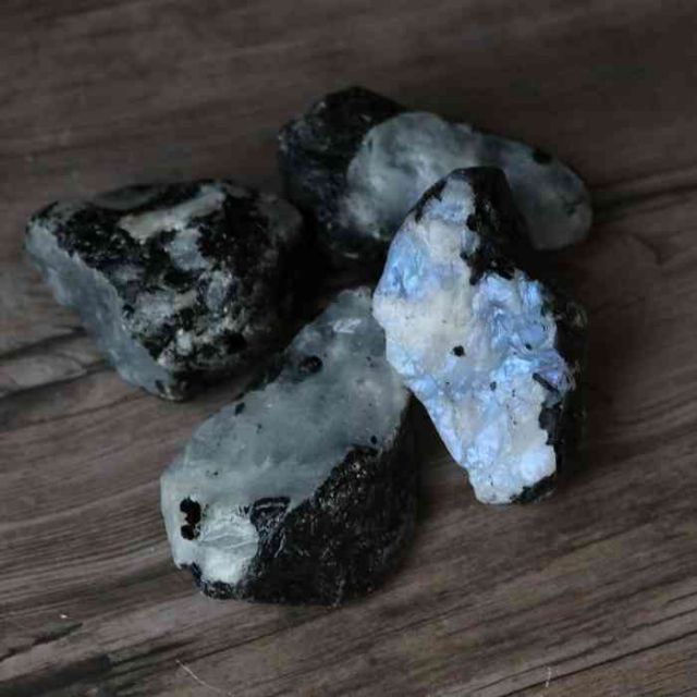 氷のようなブルー*:・　レインボー　カルサイト　ラフストーン　原石 レインボー レッド カルサイト ラフストーン 原石 方解石