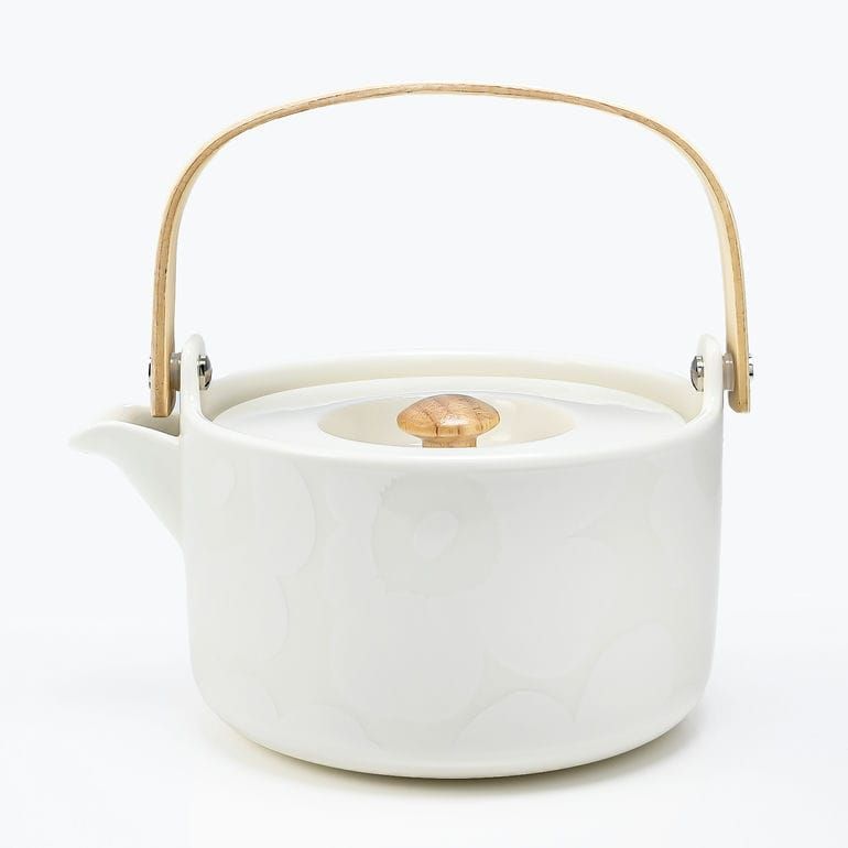 ニードル　プチポワン　ティーコージー　ティーコゼー Amazon.co.jp: ニードル プチポワン ティーコージー