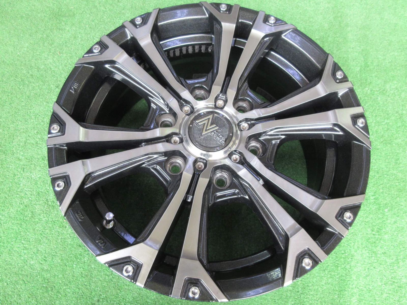 ＭＩＤナイトロパワー ジャベリン 6.5J-16 6H139.7 38 ハイエース用 ホイール
