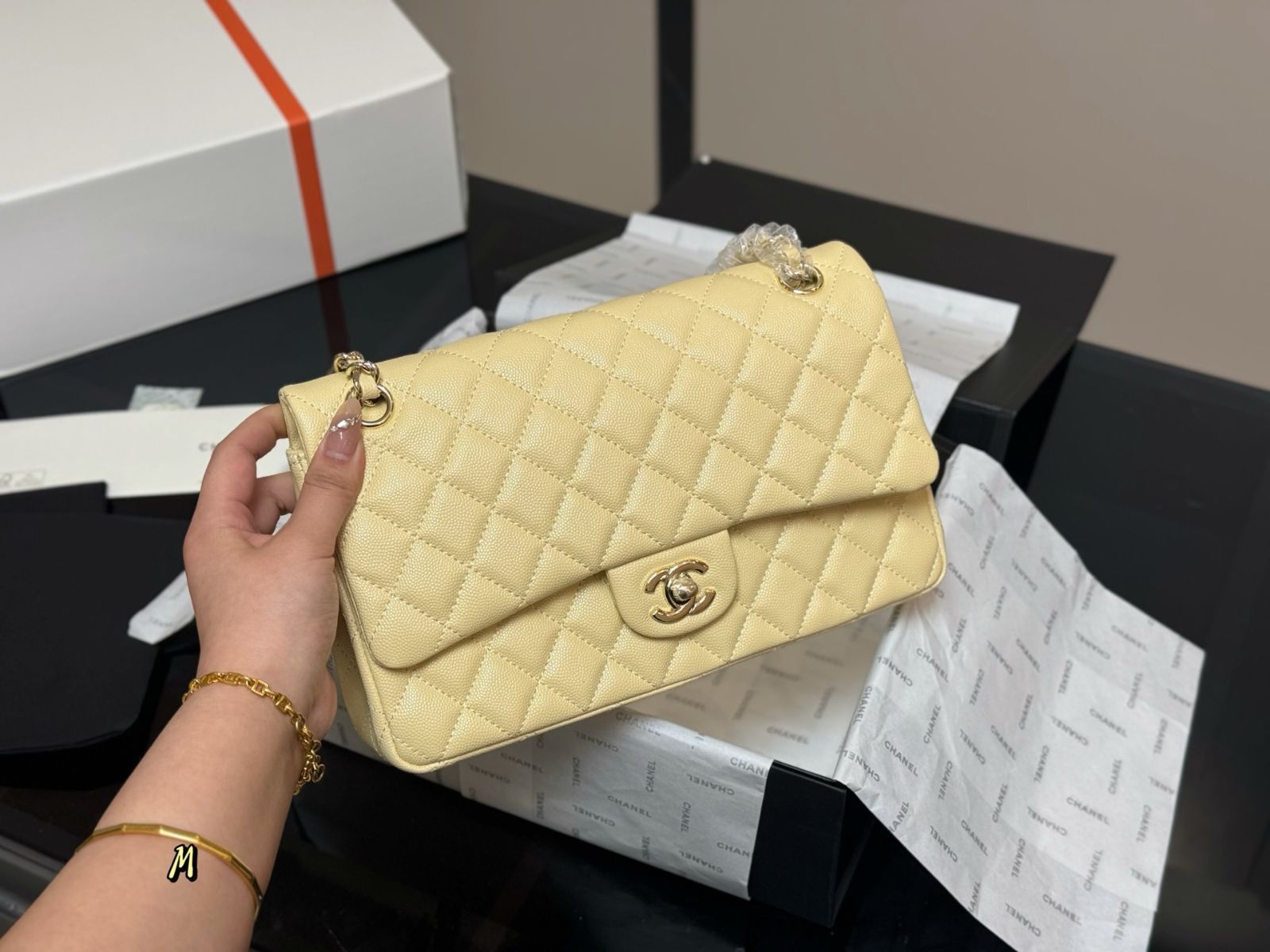 今日特価】Chanel CF カムリア バッグ（サイズ：25cm）-MM輸入1