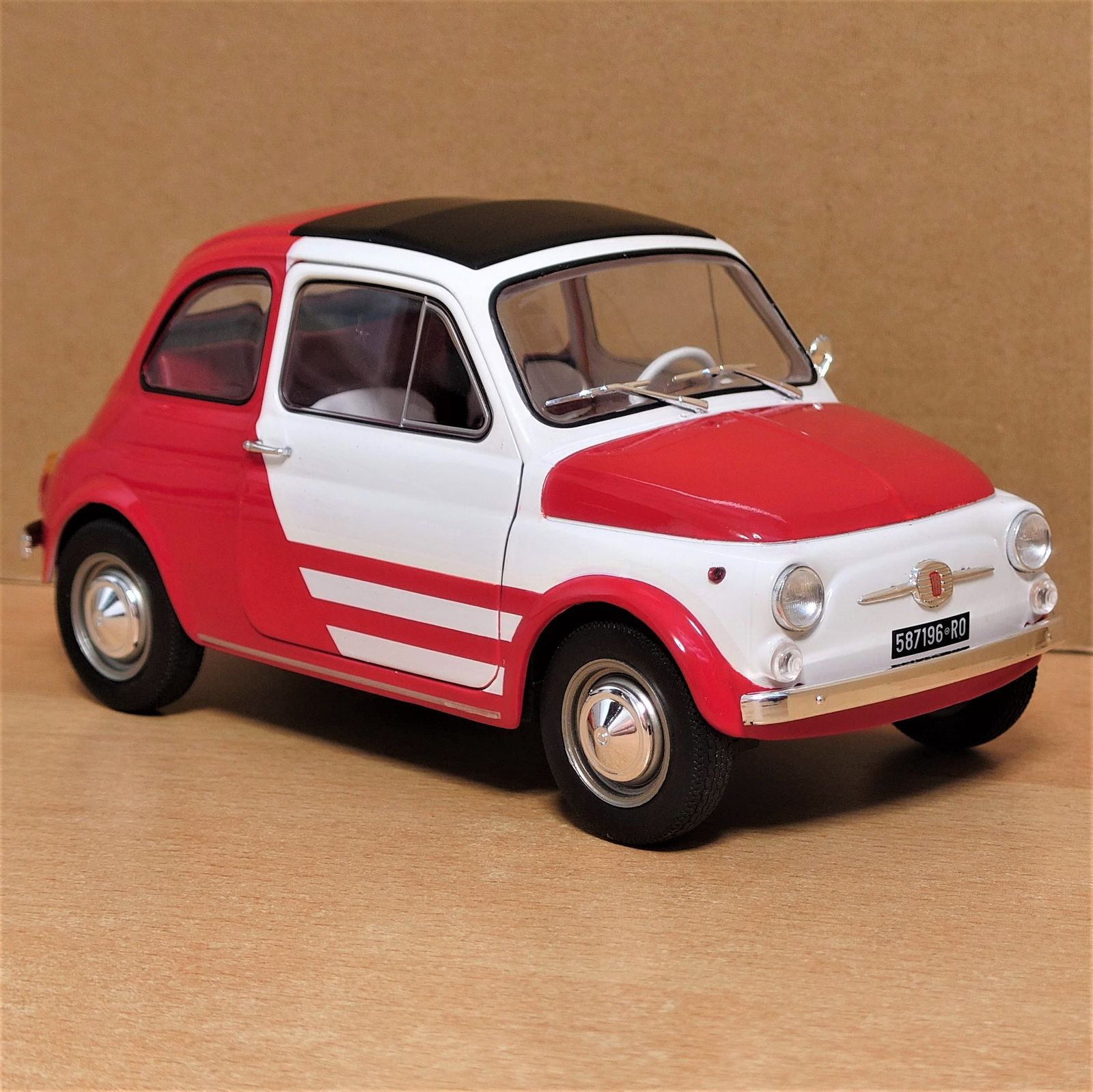 1/18 フィアット500 TURBINA TRIBUTE 1965 赤ツートン - メルカリ