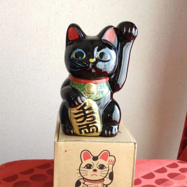 を販売 ✨お金呼び•厄除け 招き猫☆白猫右手黒猫左手5号手長ペア•在庫