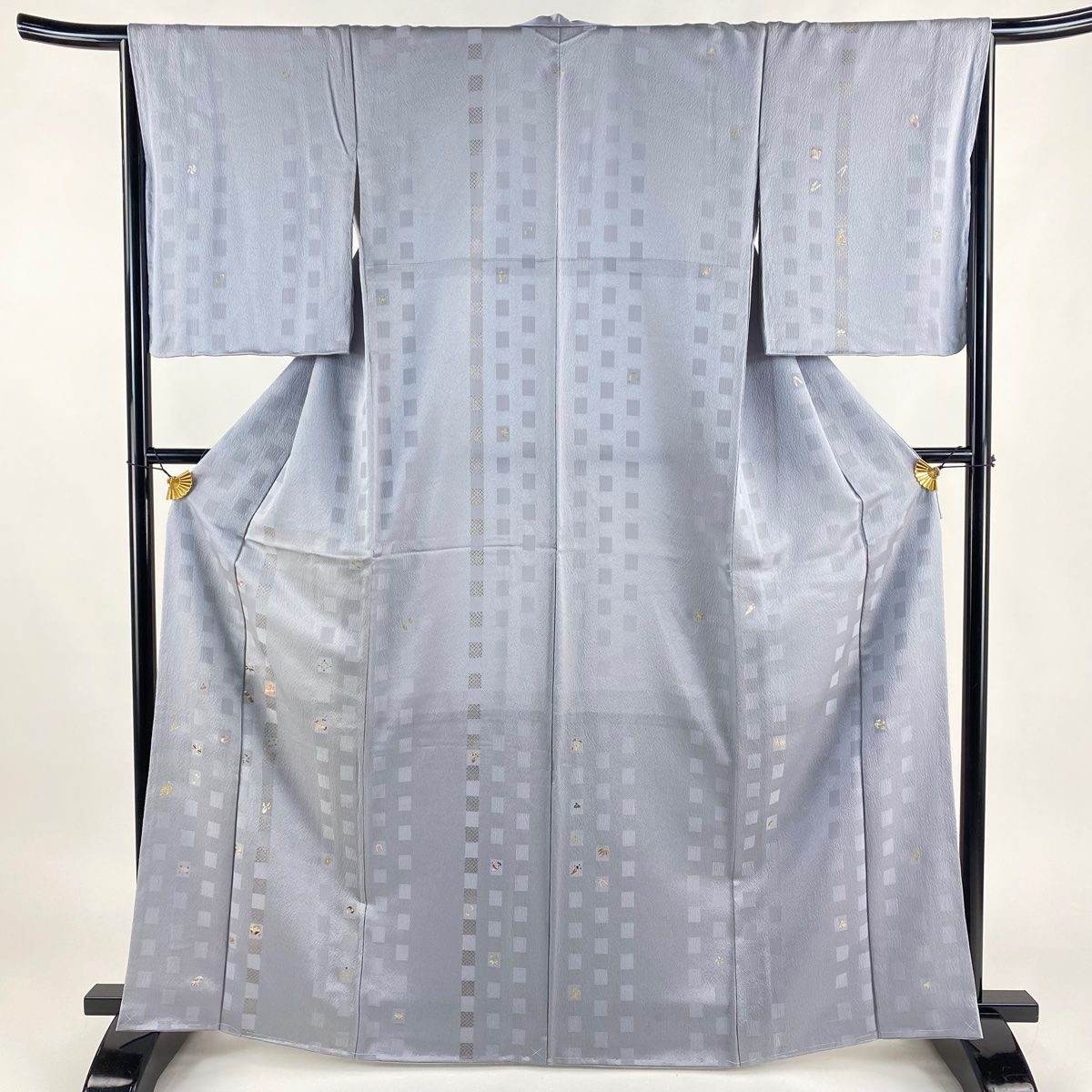 付下げ 身丈165.5cm 裄丈65cm M 袷 宝づくし 疋田柄 刺繍 金彩 青灰色 正絹 名品 一つ紋