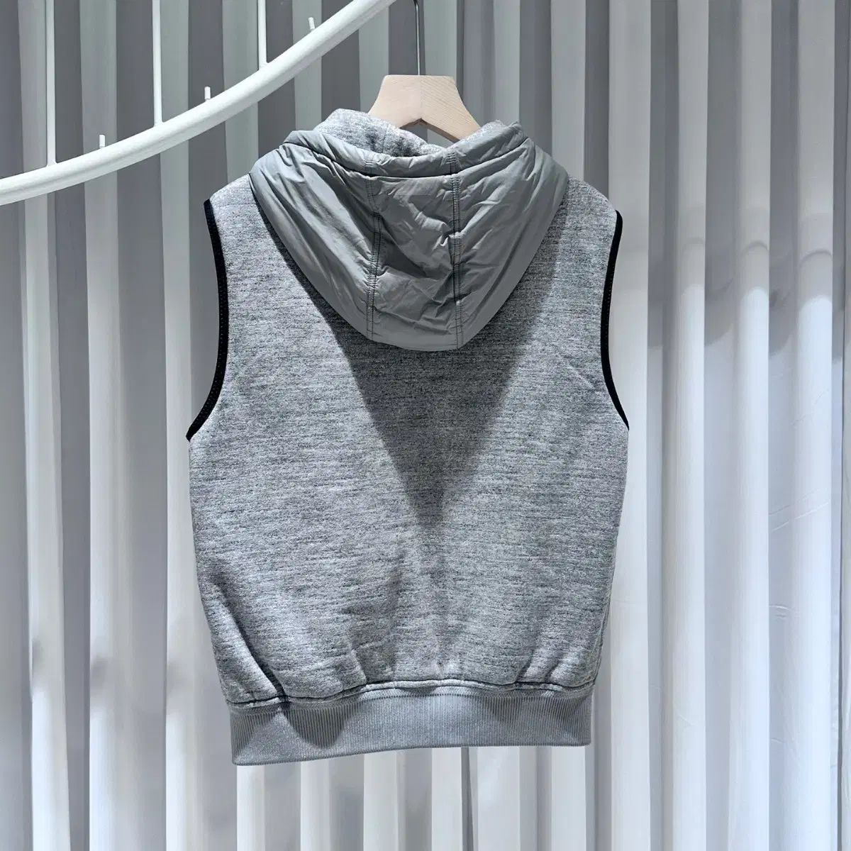 【美品】TOM FORD トムフォード ジレ ベスト トムフォードのベスト 美品】TOM FORD トムフォード ジレ ベスト TOM