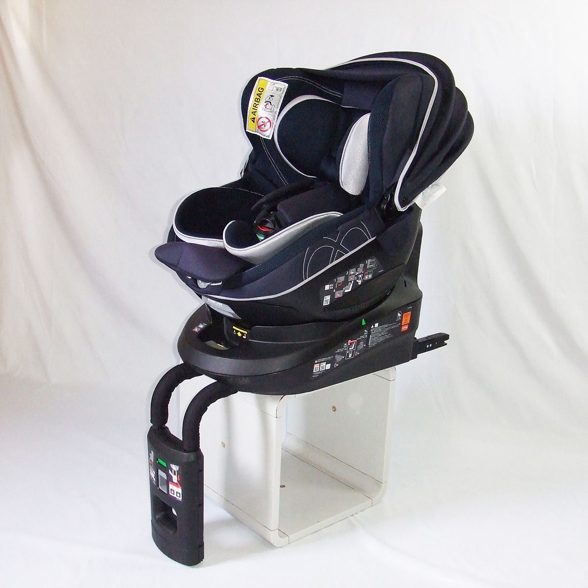 超美品　チャイルドシート　クルット4i グランス　新生児～4才　ISOFIX Amazon | エールベベ 『日本製・安心トリプル保証付』回転型