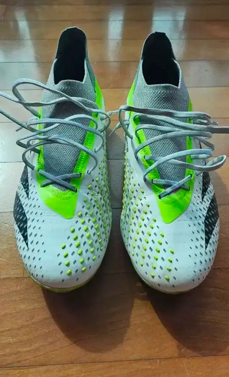 adidas(アディダス) プレデター 1 精度 270