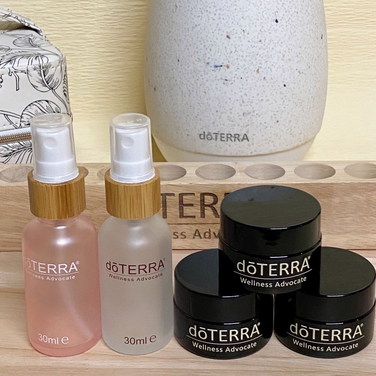 新品未使用】ドテラ ロゴ入り スプレーボトル クリームジャー doTERRA - メルカリ