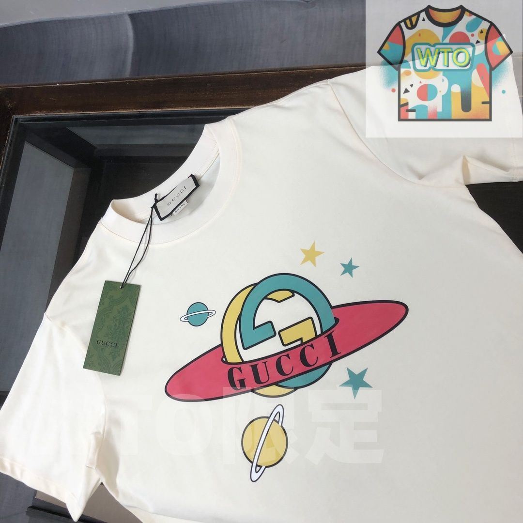 グッチ　★美品　フロントプリントのTシャツ GUCCI ロゴ ウォッシュドオーバーサイズ Tシャツ ・ブラック