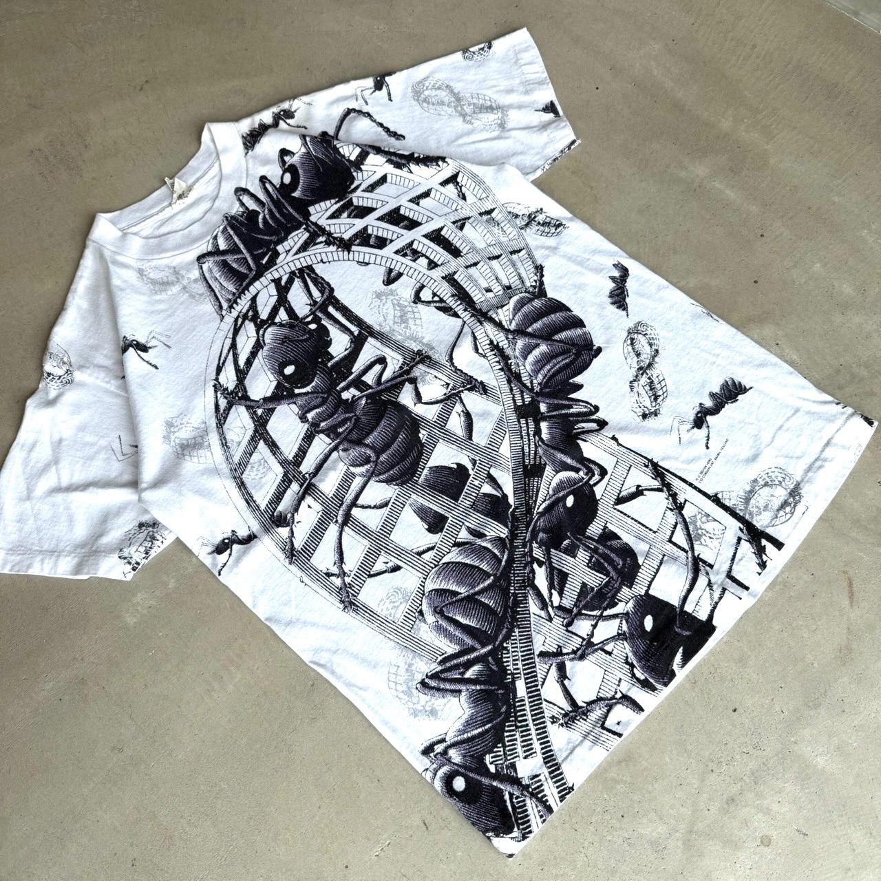 M.C. escher エッシャー 蟻 ant tシャツ 総柄 ANDAZIAアートtシャツ