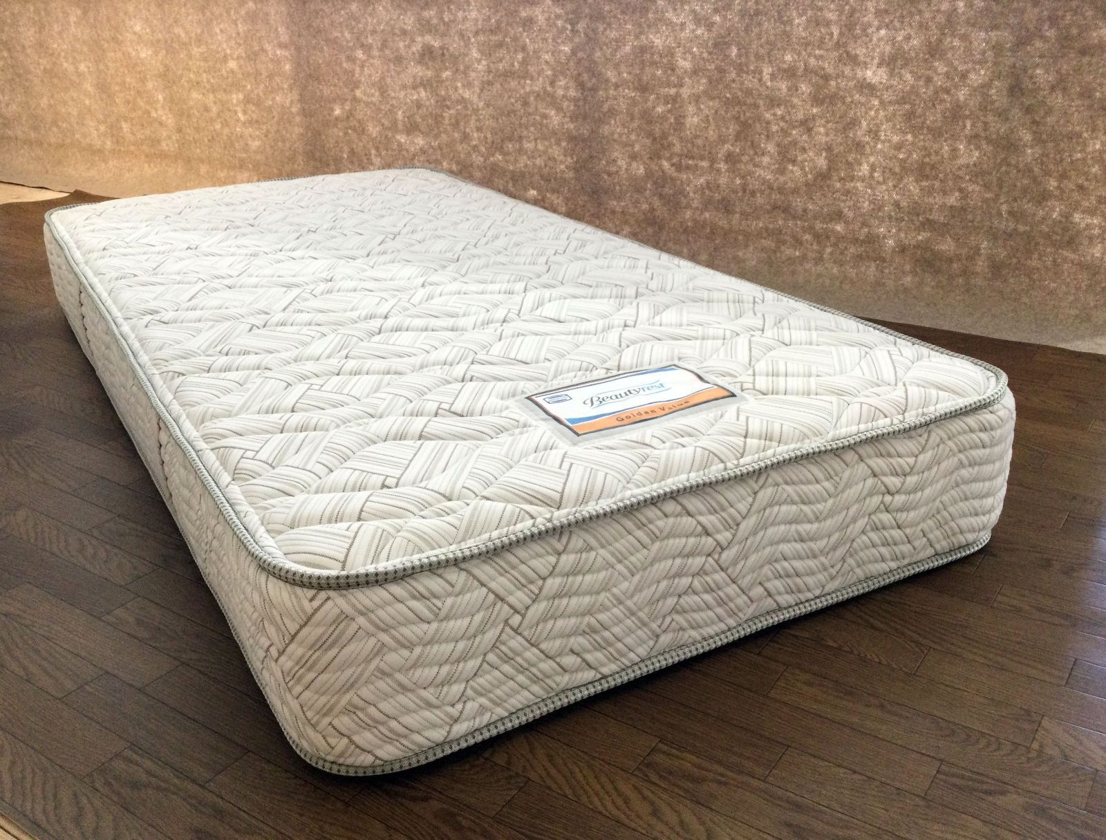 シモンズマットレスGolden value 東京インテリア型番:AB19T03