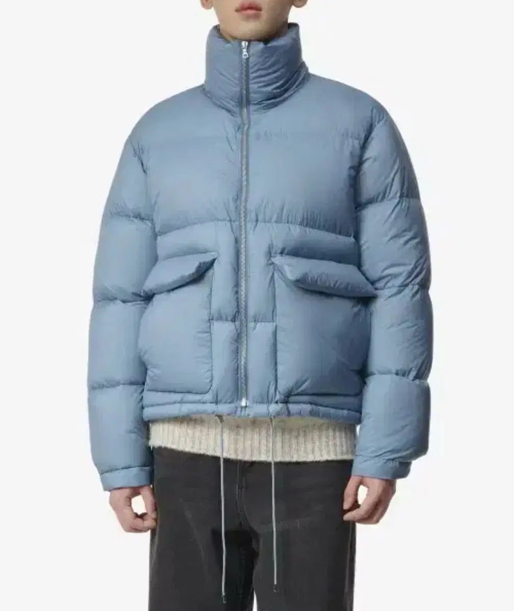 【美品】AURALEE オーラリー ダウンジャケット ライトブルー サイズ4 AURALEE(オーラリー) ライトブルー ダウンジャケット 4 サイズ