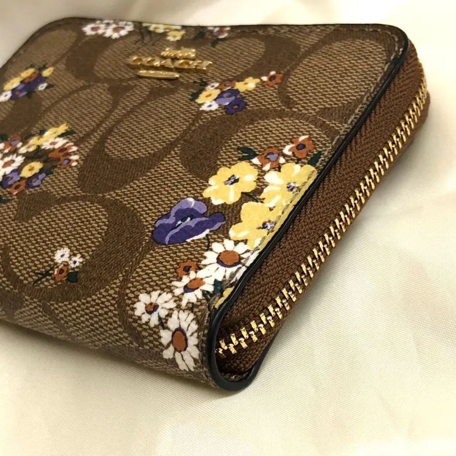 コーチ COACH ラウンドファスナー折り財布 シグネチャー 花柄 コーチ COACH 財布 レディース 長財布 花柄 シグネチャー ラウンド