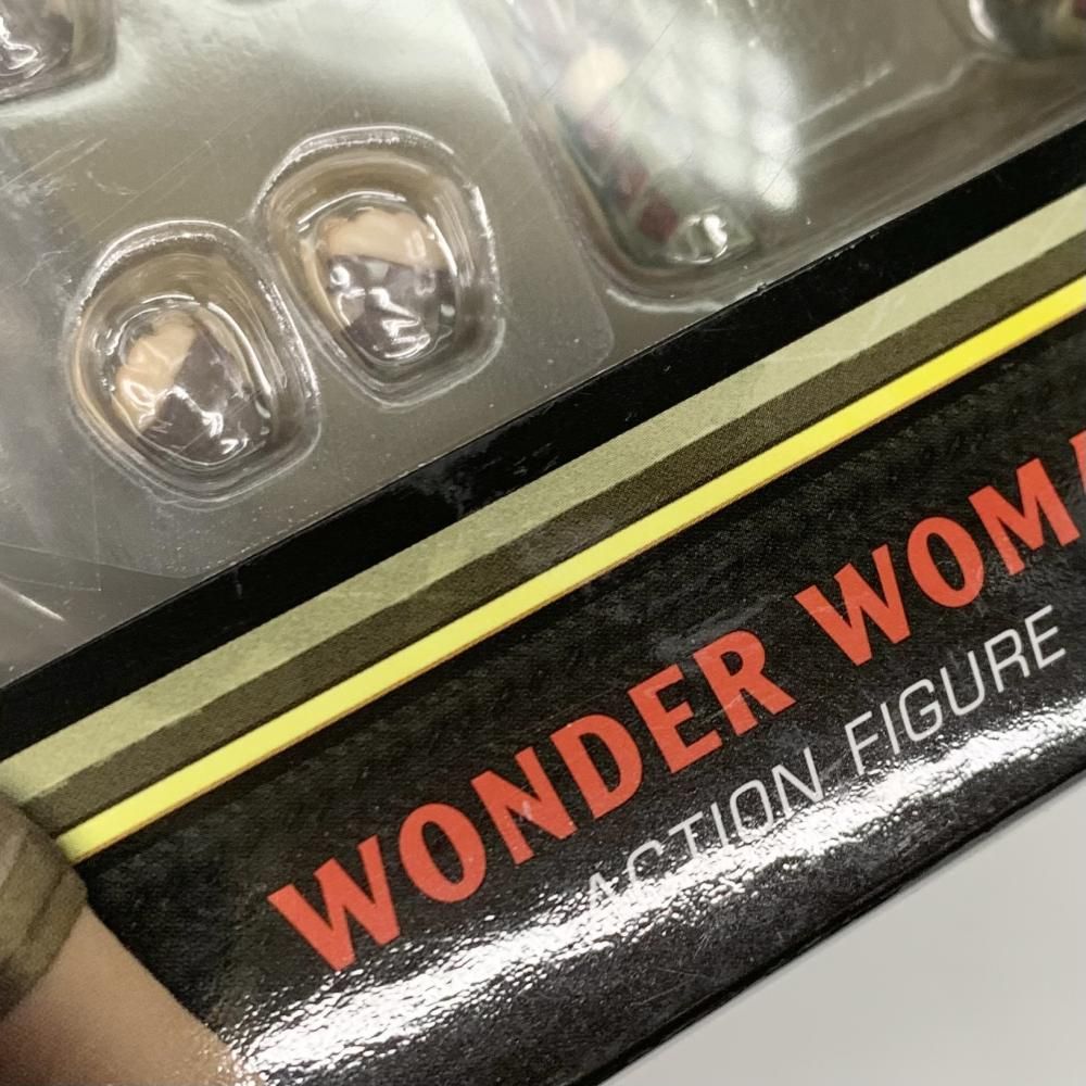 中古】未開封 メディコム・トイ バットマン vs スーパーマン