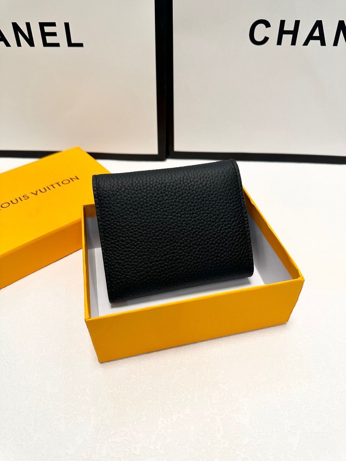 今日 LV 短い財布 全国 一部除く