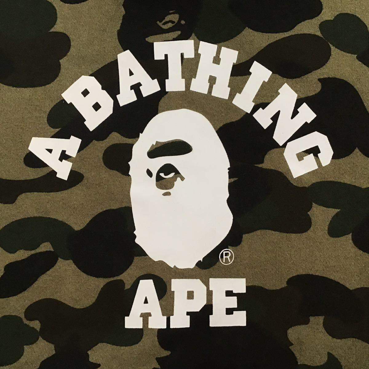 ☆XL☆ カレッジロゴ 1st camo green プルオーバー パーカー a bathing  
