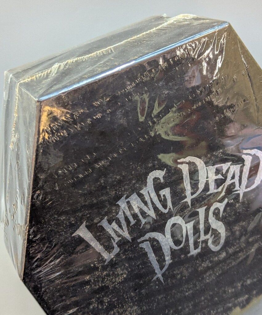 m R527b メズコ リビングデッドドールズ Mr.Graves & Abigail Crane | 1円～ まもなく入荷 10リビングデッドドールズ(Living Dead