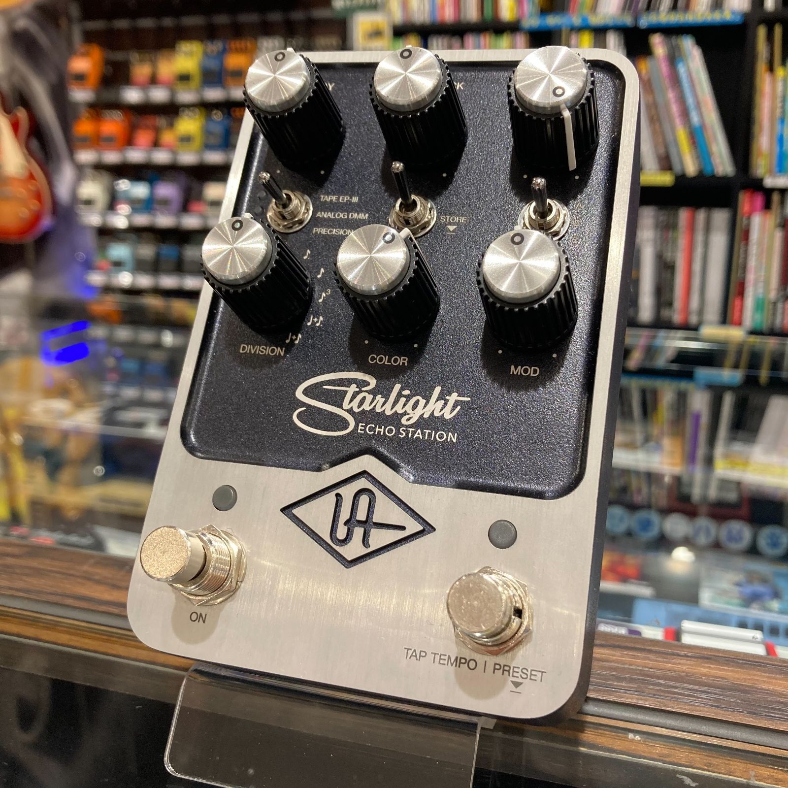新品・1台限定特価】Universal Audio UAFX Starlight Echo