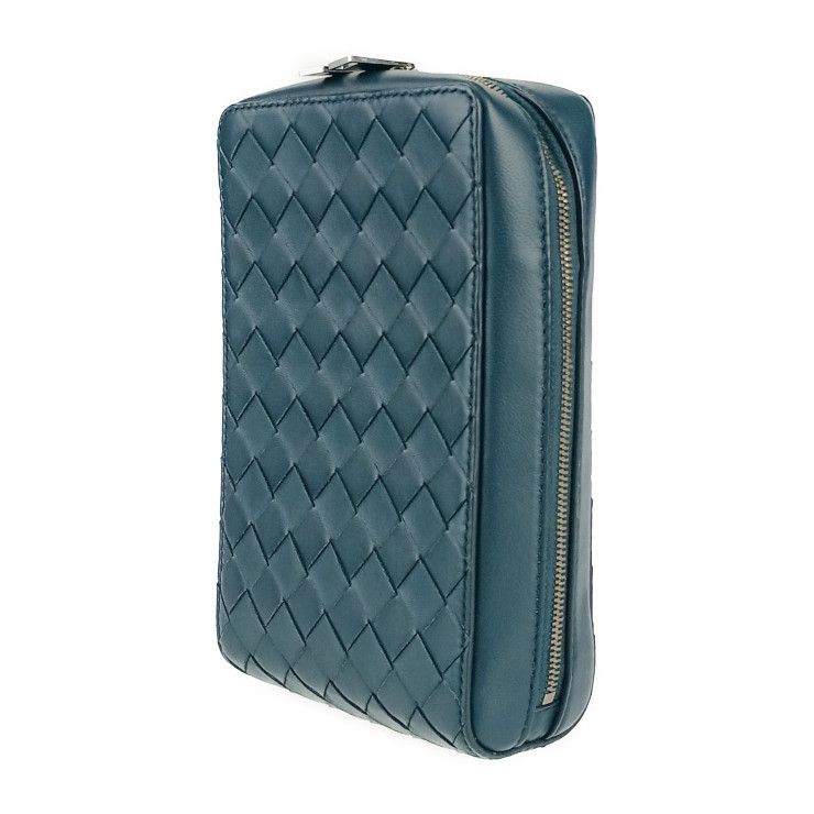 BOTTEGA VENETA 【新作】ヴィルギュル ◆ イントレ クロスボディ Bottega Veneta® Virgule in Black. Shop online now.