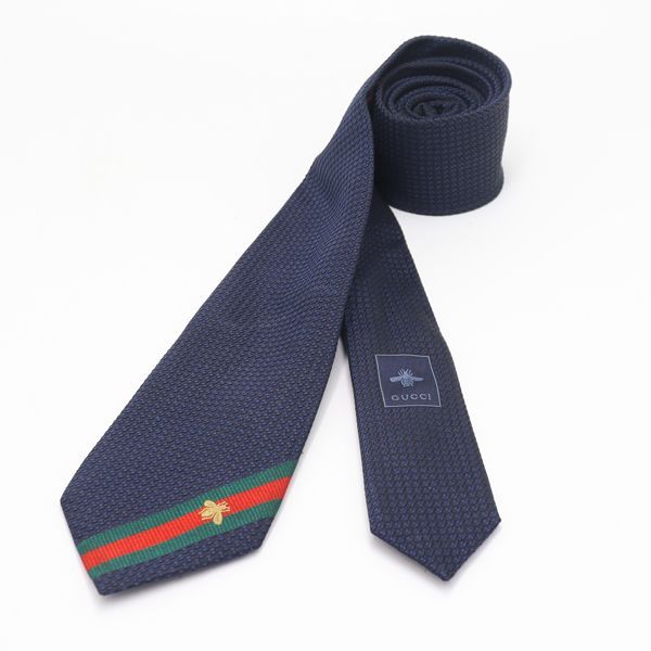 極美品　グッチ　シルクネクタイ　ネイビー　シェリーライン　レジメンタル 極美品 グッチ GUCCI ネクタイ シェリーライン ネイビー 【59
