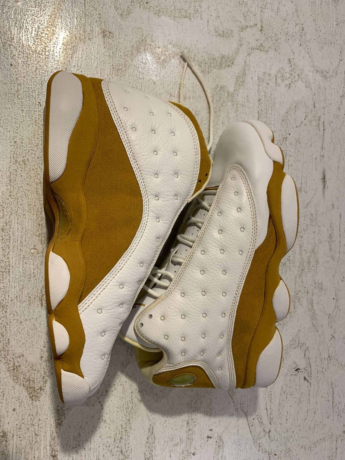 NIKE エアジョーダン13 レトロ　ウィート　中古 楽天市場】NIKE AIR JORDAN 13 RETRO white/wheat 414571-171