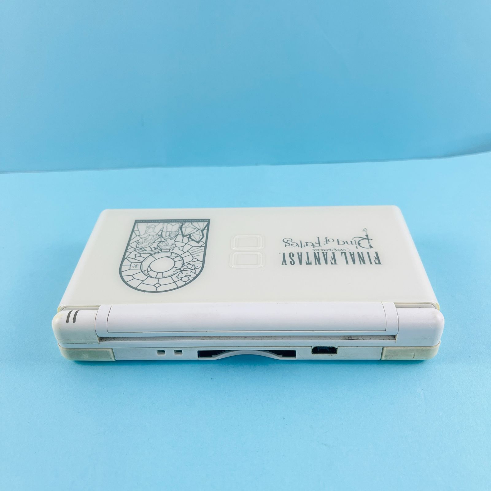 ニンテンドーDSLite ファイナルファンタジーⅢCRYSTAL EDITION